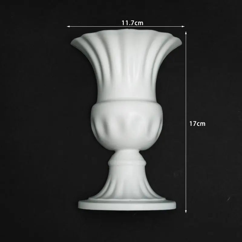 vase mural porcelaine blanc semi circulaire classique arrangement floral