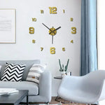 horloge murale moderne aiguille minimaliste noir blanc doré rouge chambre salon decoration