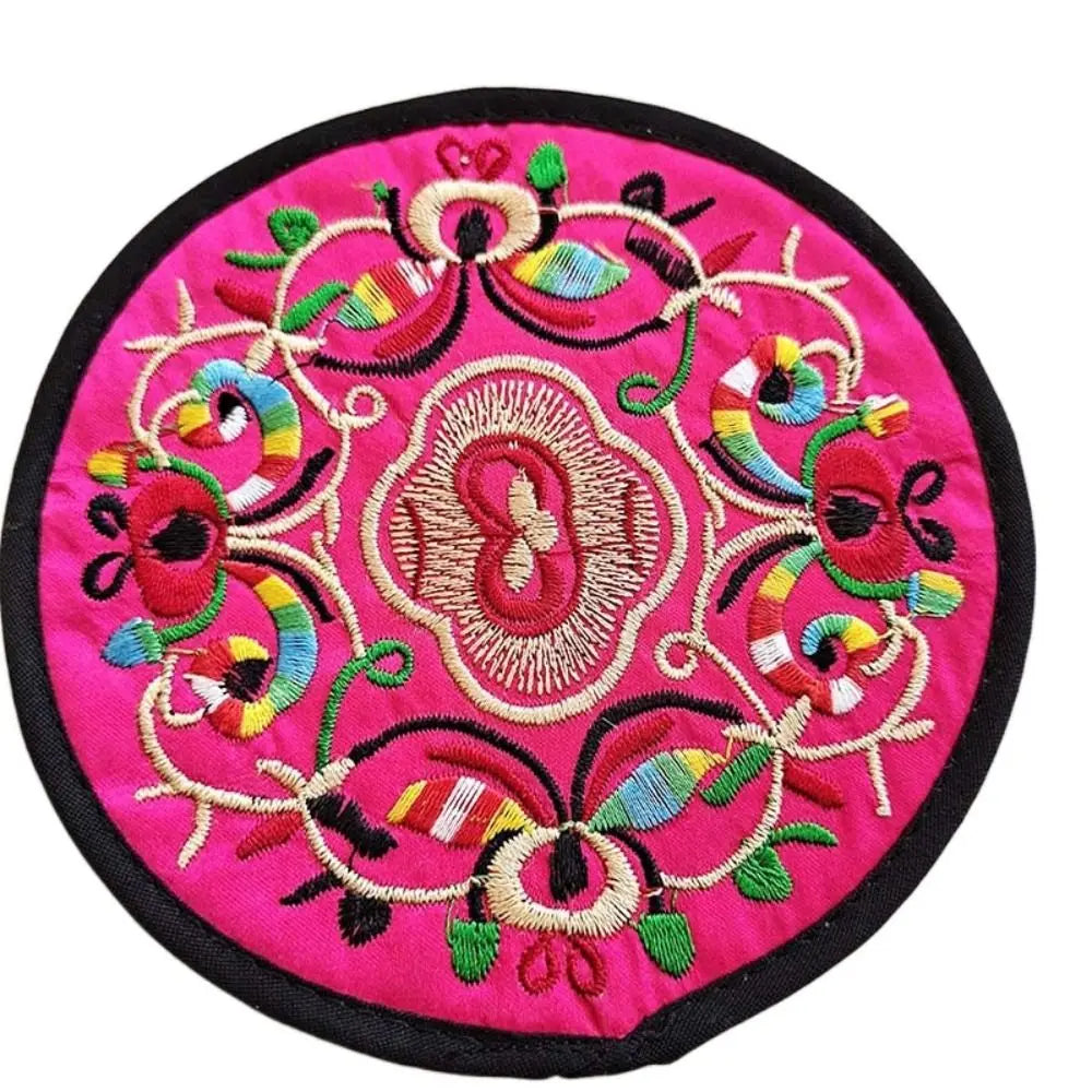serviettes table traditionnelles broderie florale bleu noir vert rouge jaune rose opaques set table