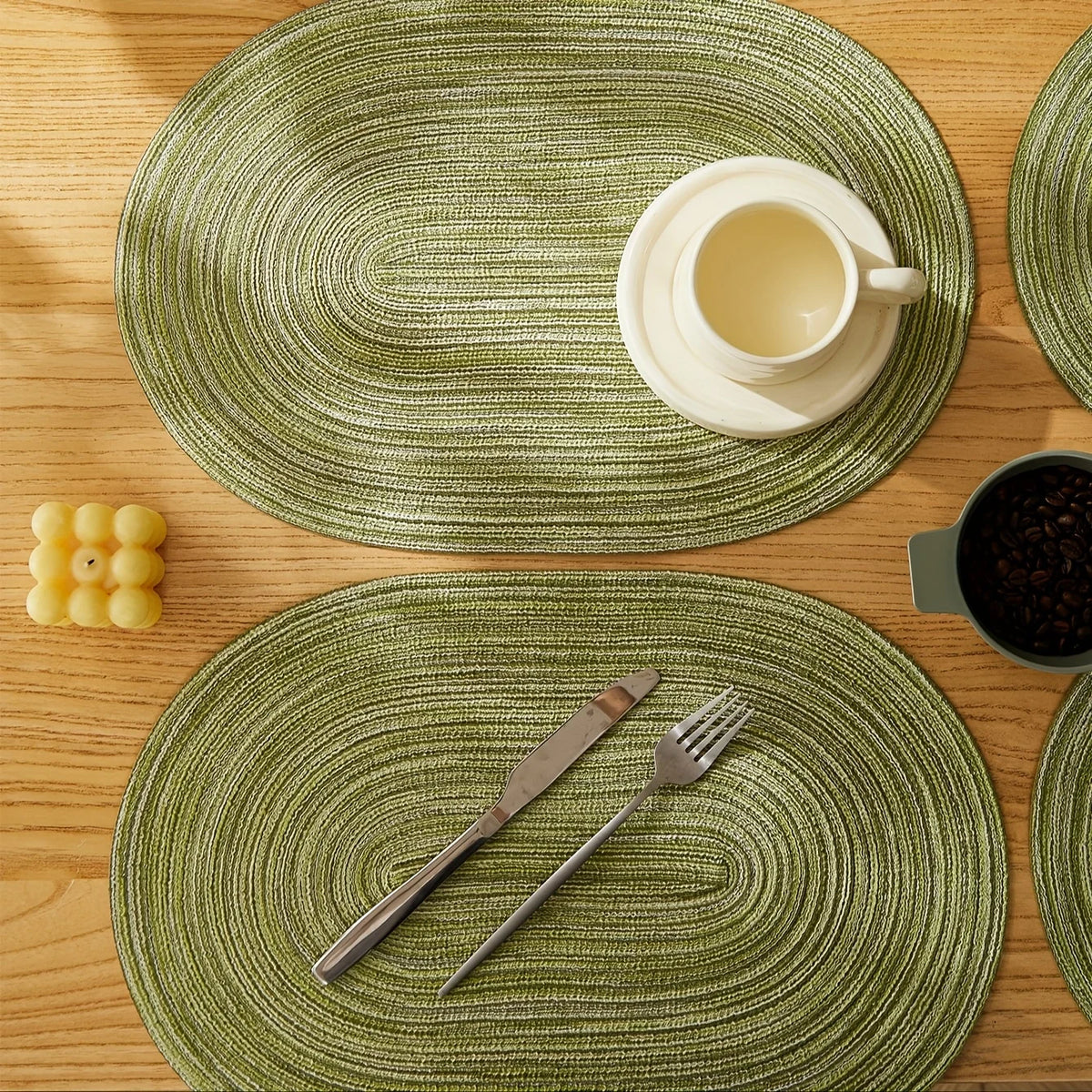 tapis table tissé moderne spirale beige vert résistant antidérapant 30x45cm