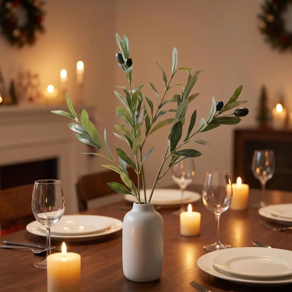 branche artificielle d'olivier vert feuilles olives noires naturel minimaliste décoration intérieure vase