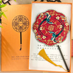 éventail traditionnel brodé oiseaux fleurs chinois rouge bleu doré poignée pompon