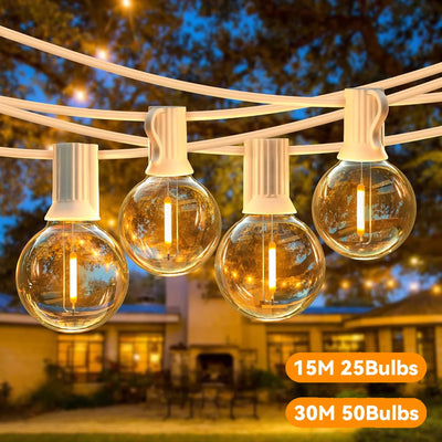 Guirlande lumineuse extérieure G40 blanc chaud 2200K suspendue dans un jardin