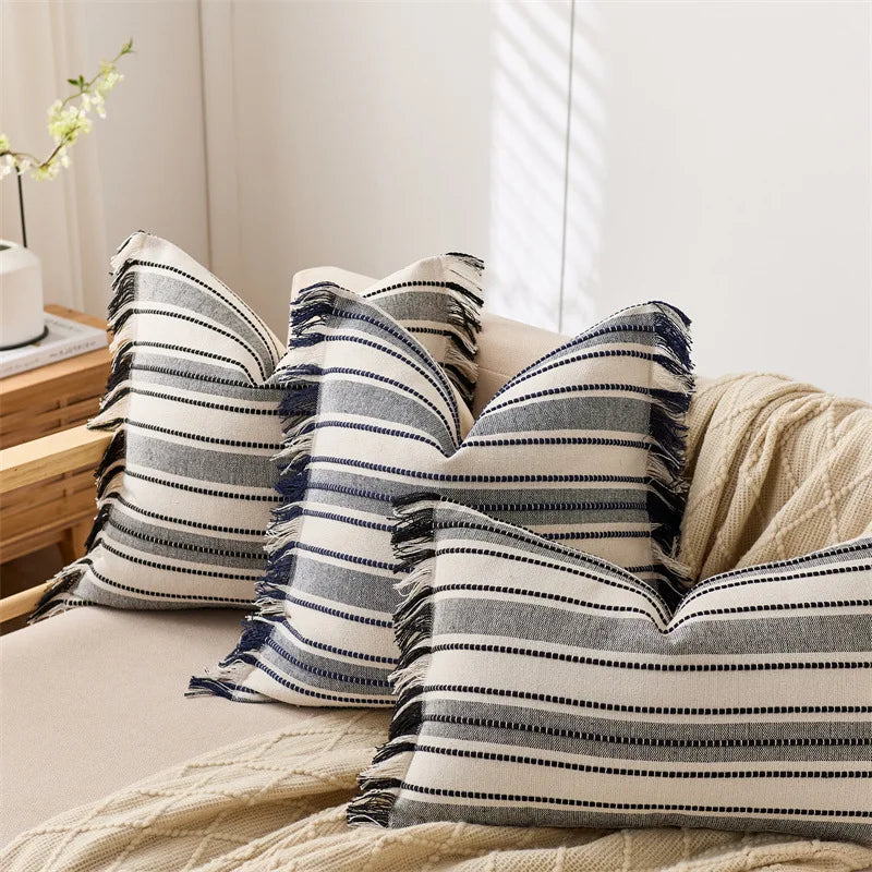 housse coussin décorative rayée bleu marine blanc franges moderne salon canapé maison