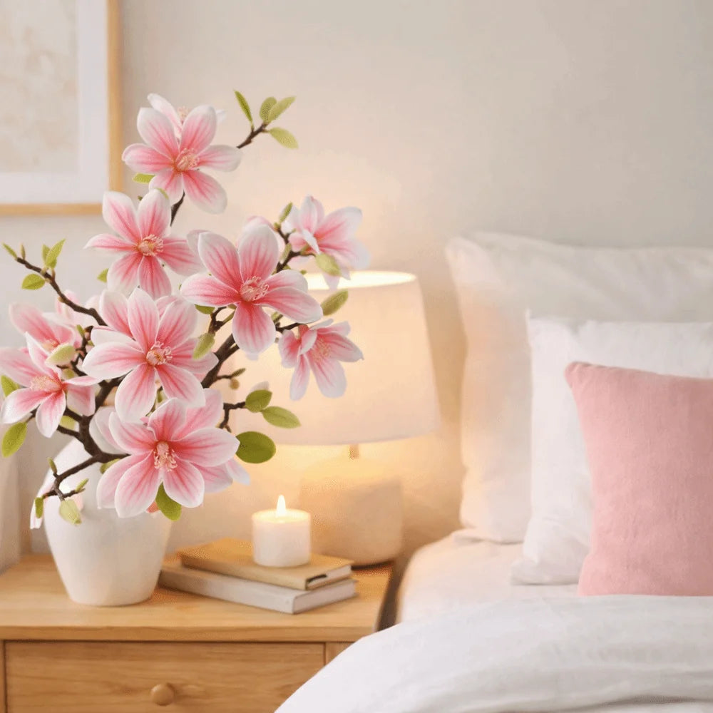 décoration intérieure branche magnolia artificielle fleurs feuilles modernes vert foncé orange blanc minimaliste