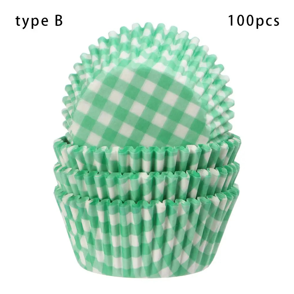 moules cupcakes plastique vert blanc rouge bleu rayures carreaux pois étoiles kiss 100 pièces
