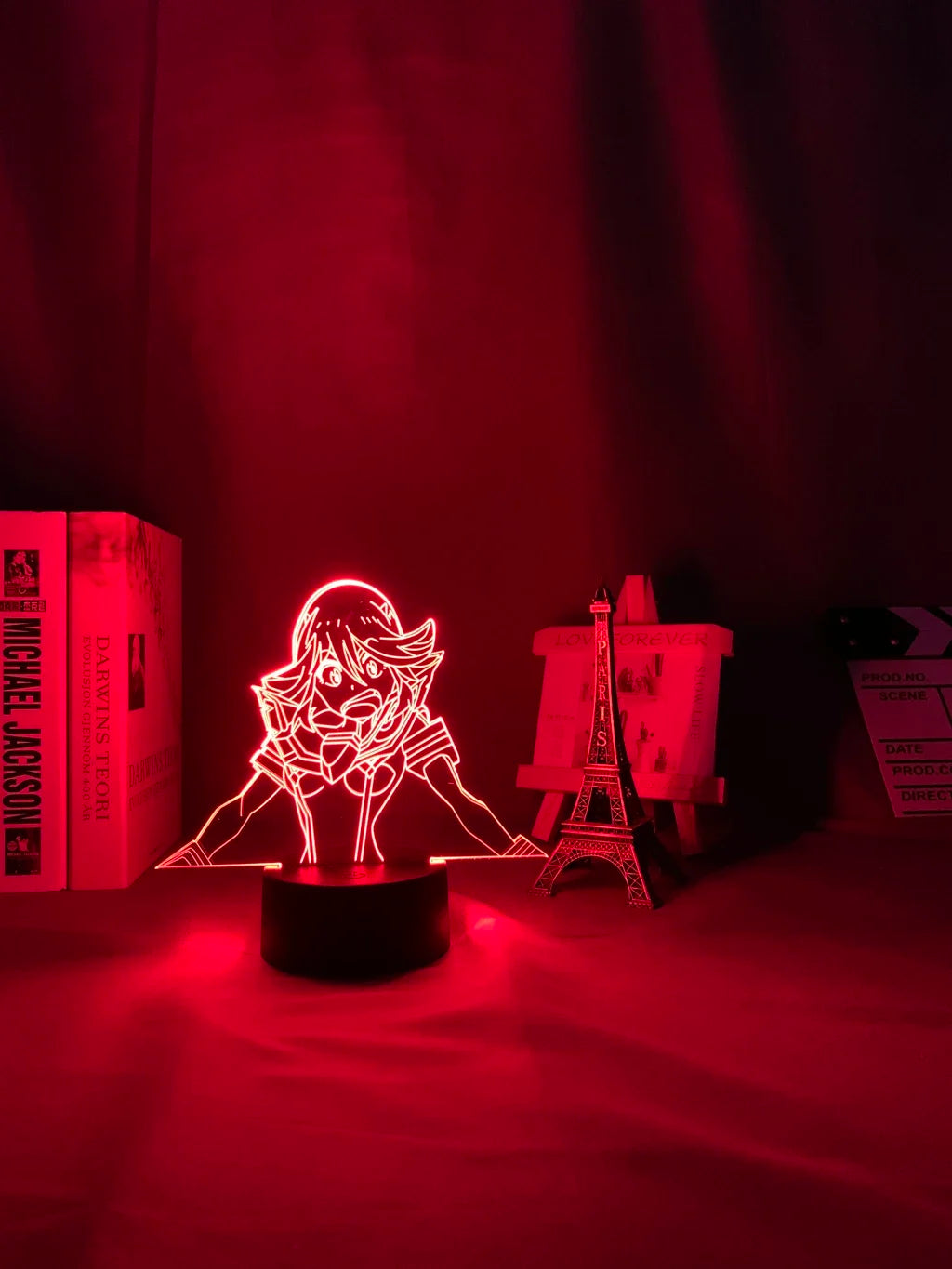 lampe led 3d personnage animé bleu blanc rouge base noire moderne contour linéaire