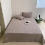 couverture d'été coton gris clair motif géométrique moderne matelassée lit double chambre