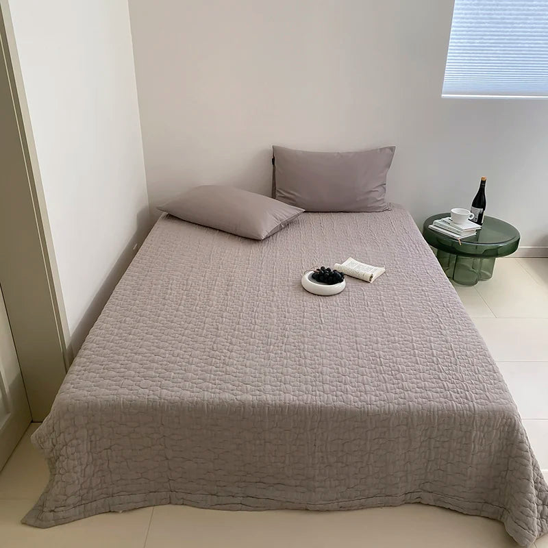 couverture d'été coton gris clair motif géométrique moderne matelassée lit double chambre