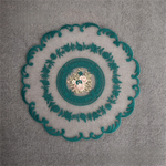 nappe table décorative brodée dentelle fleur rose motif circulaire vintage shabby chic semi transparent