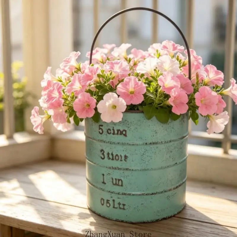 Pot fleurs vintage vert bleu blanc motif étiquette hauteur 22cm largeur 12cm