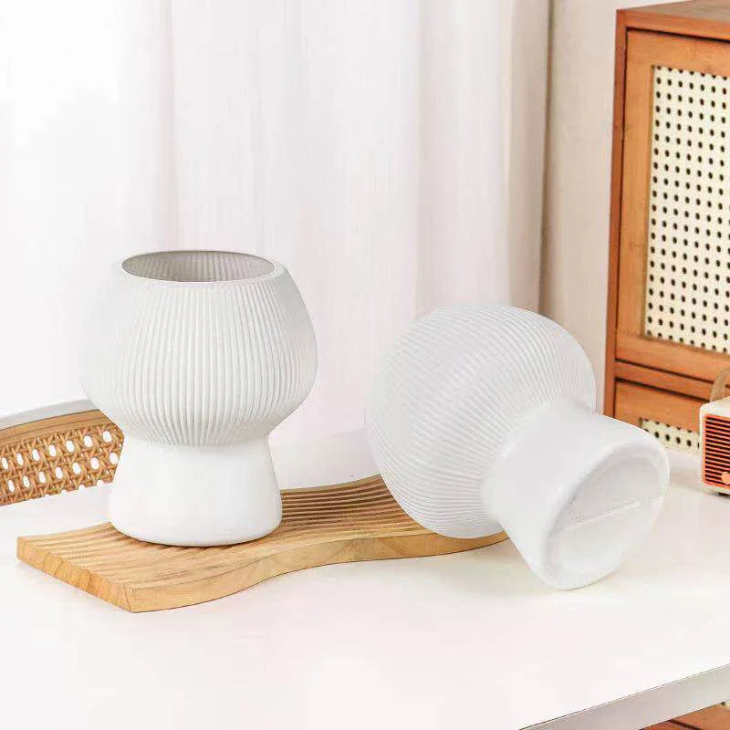 vase moderne plastique blanc imitation céramique ridée décoration intérieur salon