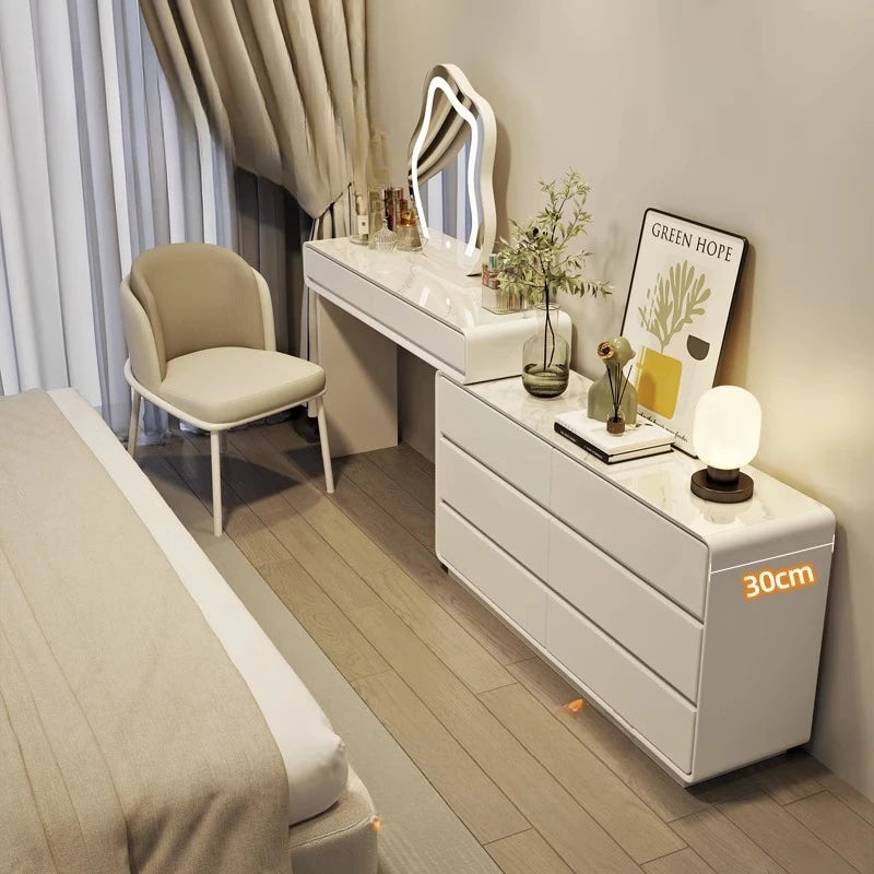 meuble coiffeuse bois blanc moderne tiroirs miroir tabouret lampe maquillage chambre