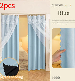 Image d'un rideau bleu ciel élégamment drapé comme traitement de fenêtre, avec une texture douce et un design contemporain, apportant chaleur et intimité à une pièce lumineuse et aérée.