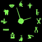 horloge murale moderne argent noir doré lumineuse icônes médicales adhésive grande salle manger chambre