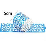 serviettes pliées motif géométrique clips métalliques mariage anniversaire décoration table vert blanc bleu jaune