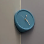 horloge murale moderne simple bleu rouge noir aiguille sans tic tac minimaliste salon
