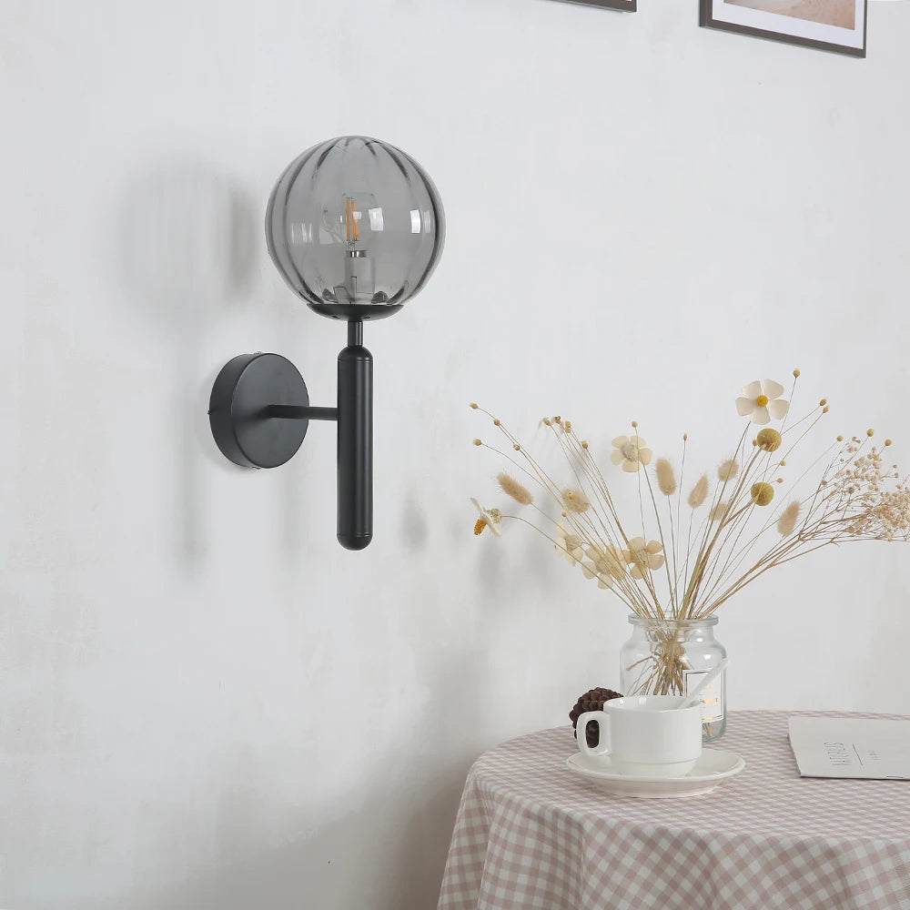 applique murale moderne sphérique transparente noir or rose bleu éclairage chambre cuisine entrée