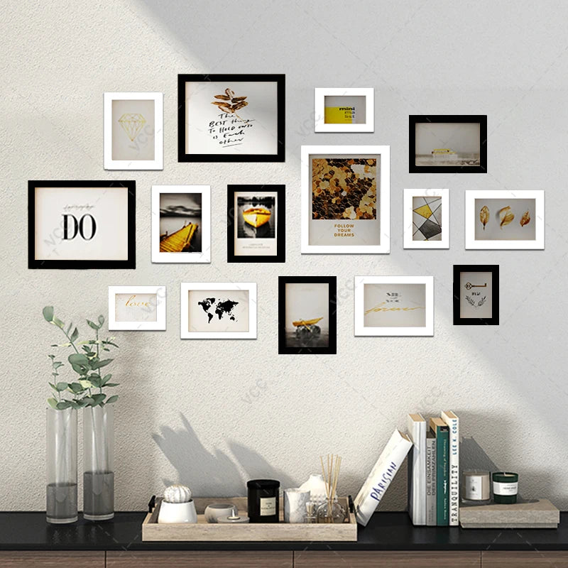 cadres photo bois modernes blancs noirs verre transparent clips inclusion minimaliste mur