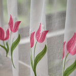 rideau brodé tulipes roses semi transparent blancs fenêtre salon cuisine