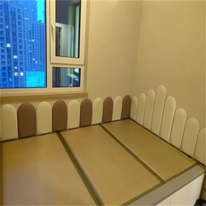 Installation de tête de lit en cuir dans une chambre décorée