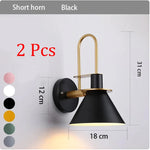 lampe murale moderne conique vis fixation noir blanc rose bleu marine jaune gris minimaliste