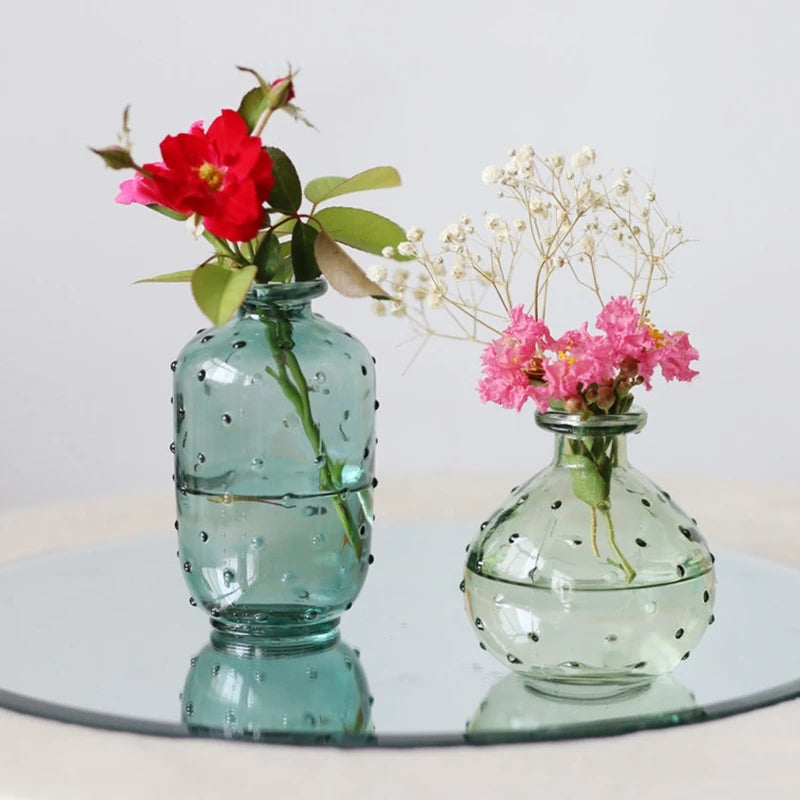 vase transparent moderne bulles couleurs vives décoration intérieure arrangement floral table mariage