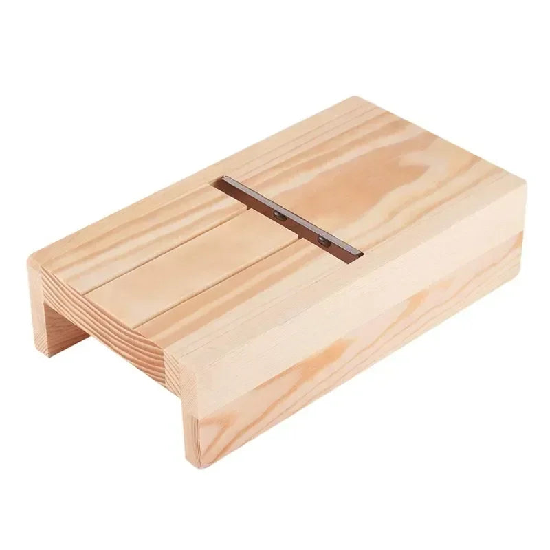 outil bois coupant savon forme libre lame fixée vis rose violet jaune ingrédients naturels