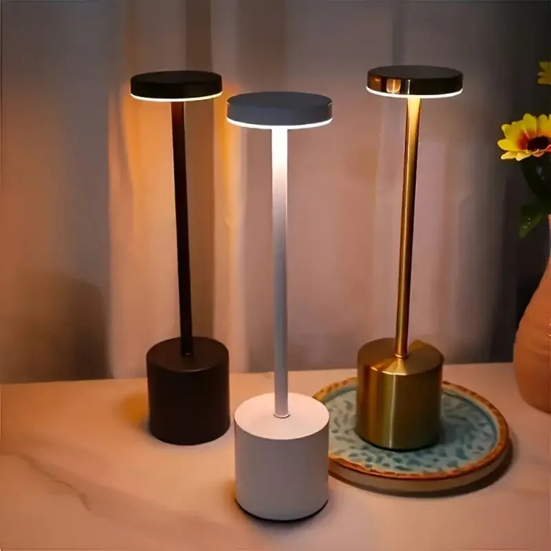 lampe led rechargeable niveaux luminosité couleurs noir rosegold doré argenté blanc moderne minimaliste