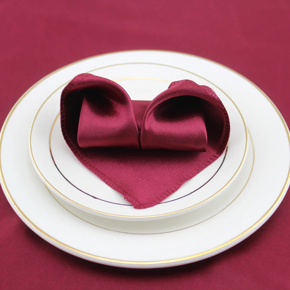 serviette table satin pliée forme coeur mariage décoration fête