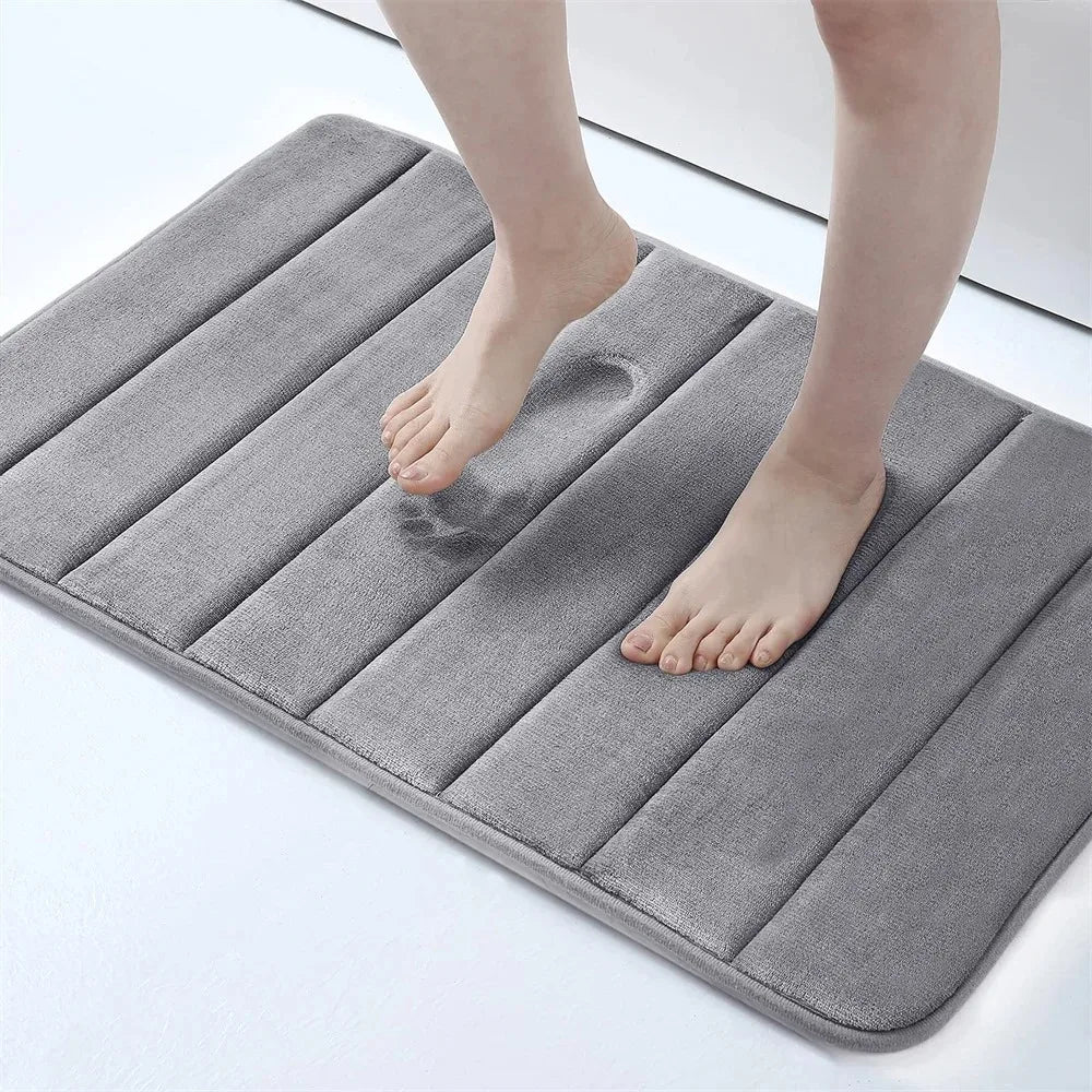 tapis bain antidérapant mousse mémoire forme absorbant eau lavable machine violet gris clair moderne