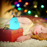 Veilleuse fruitée dans une chambre d'enfant comme décoration