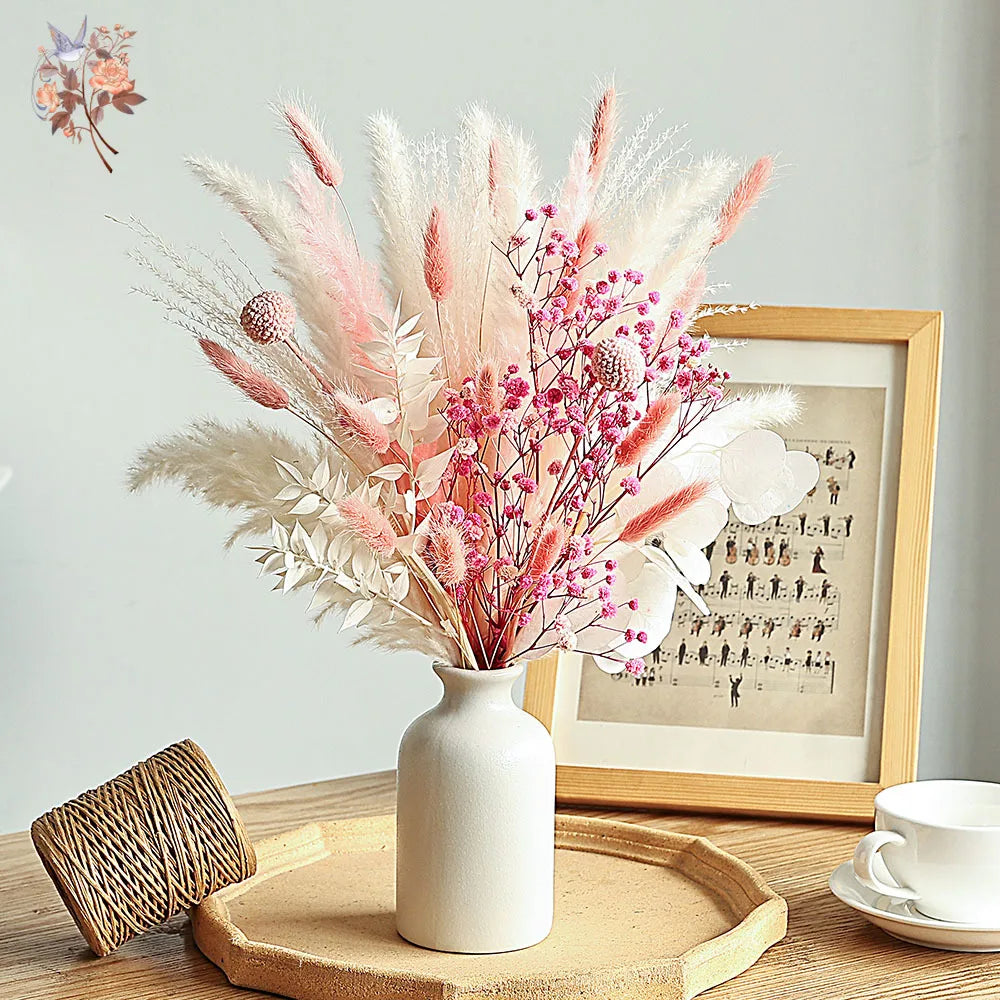 bouquet fleurs séchées roses blanches boho fluffy decoration maison anniversaire mariage