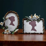 cadres photo vintage décoratifs fleurs magnolias roses boissons anciens livres