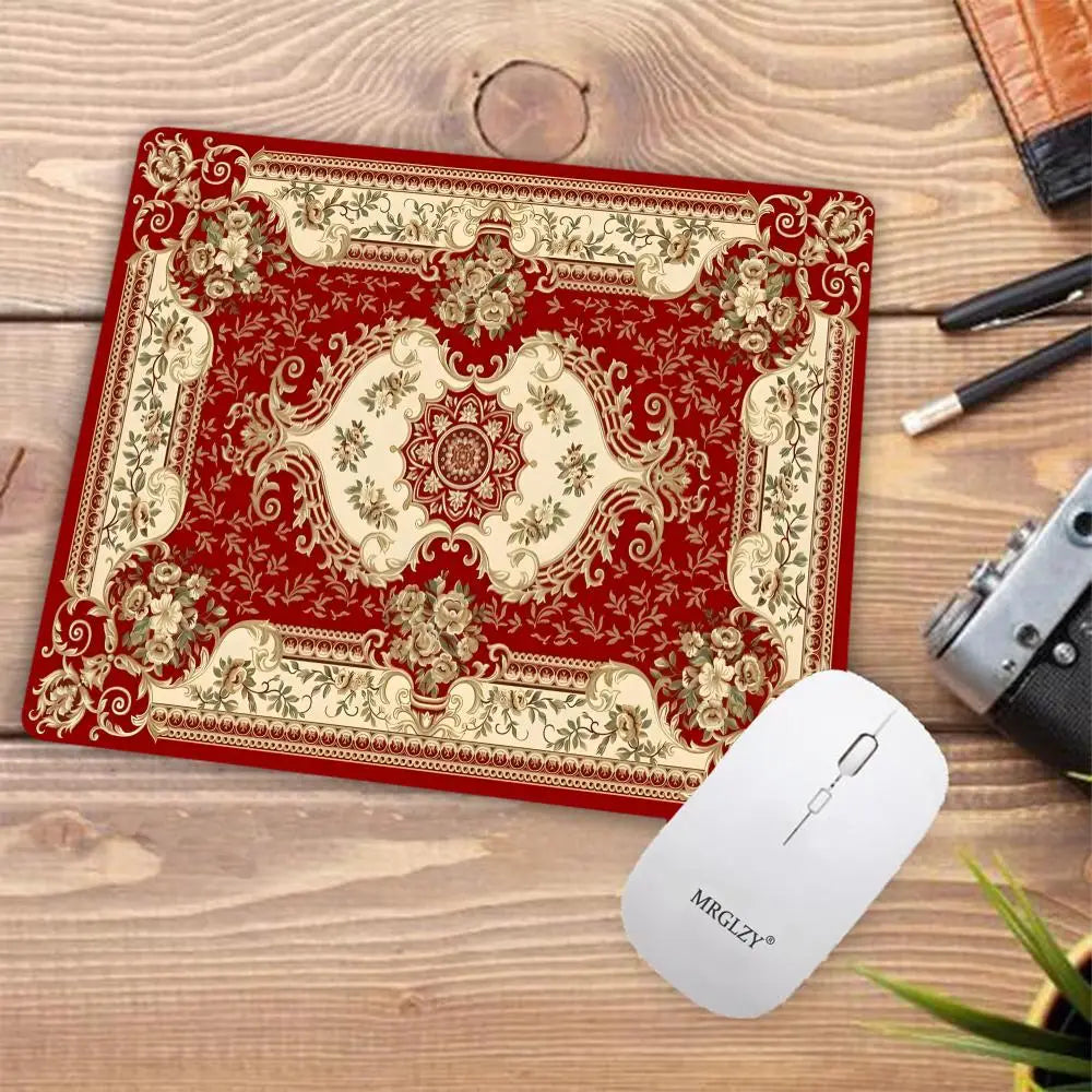 tapis souris caoutchouc rouge ornements floraux bordure ornée adhésif durable traditionnel motifs géométriques