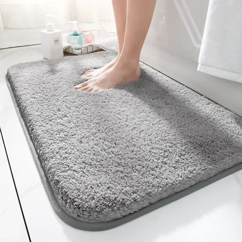 tapis bain gris clair poilu duveteux antidérapant polyester moderne salle bain toilette rectangle