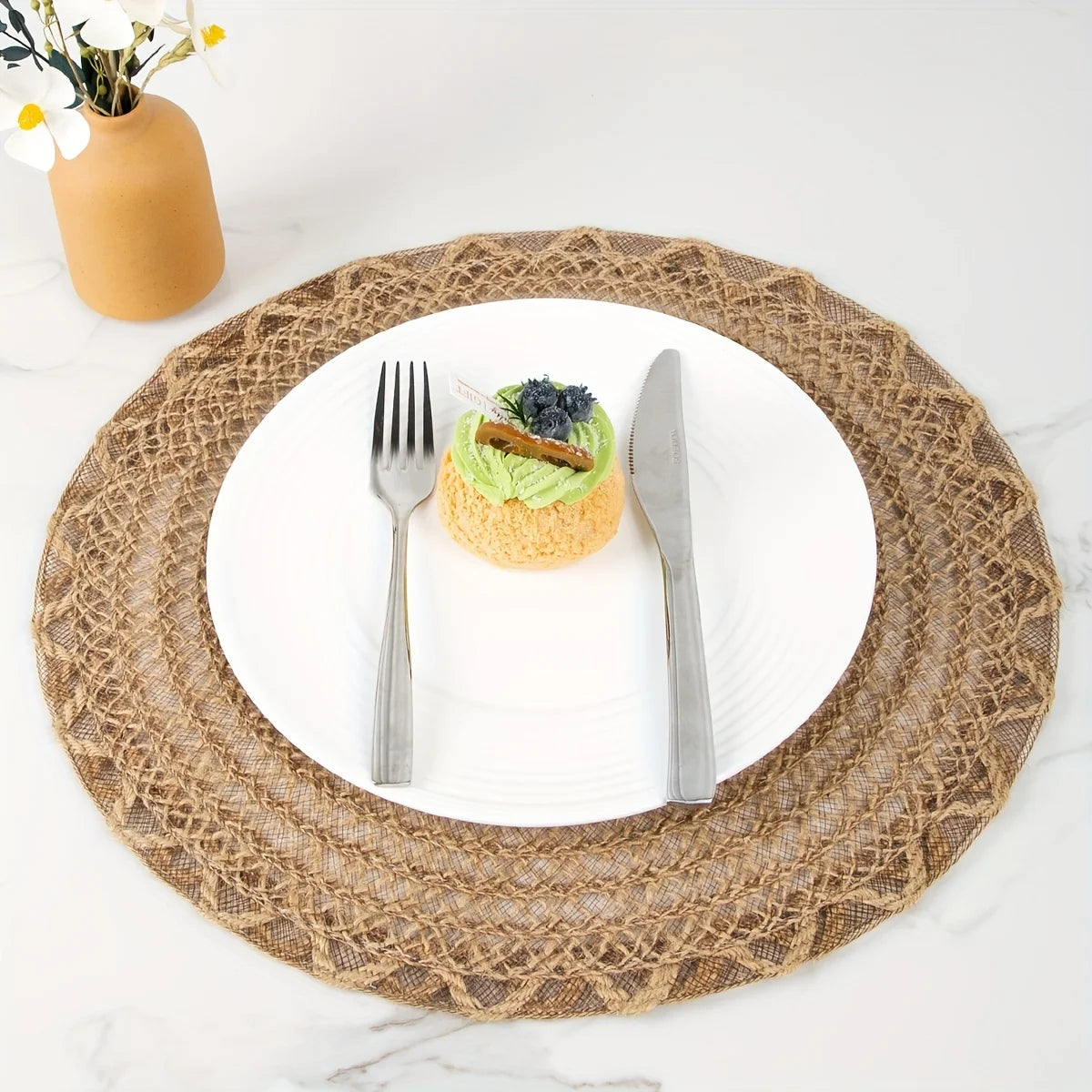 placemat tissé rustique marron clair motif circulaire protection table salle manger naturelle fourchette couteau