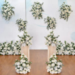 arche décorative moderne fleurs artificielles blanches feuillage vert extérieur mariage anniversaire baby shower