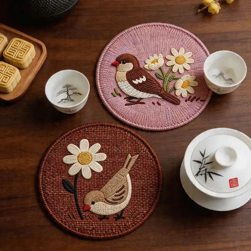 tapis protection tasses rose marron oiseaux fleurs brodés traditionnel artisanal coton polyester