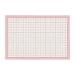 Un motif de carreaux blancs et roses subtils avec une bordure rosée, créant un design élégant et délicat.