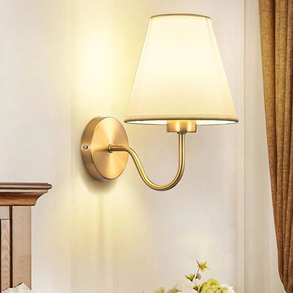 Détail de l'applique murale avec ampoule amovible et design rétro