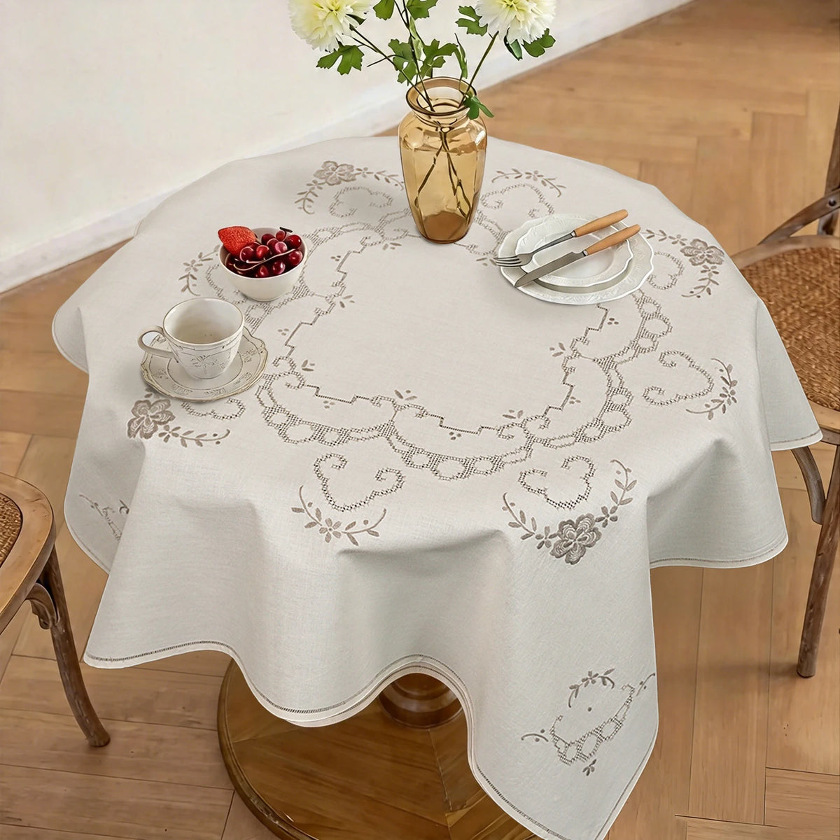 nappe lin brodée fleur vintage beige clair table manger réutilisable saison mariages thème printemps