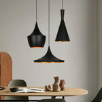 lampe suspension industrielle métal noir doré rétro moderne éclairage intérieur restaurant bar loft