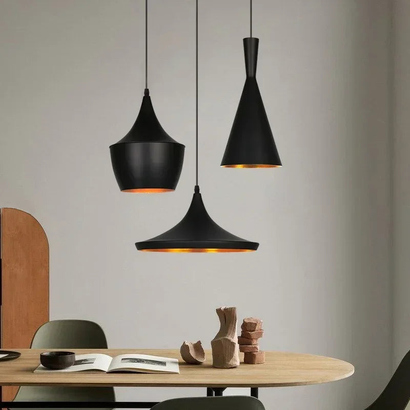 lampe suspension industrielle métal noir doré rétro moderne éclairage intérieur restaurant bar loft