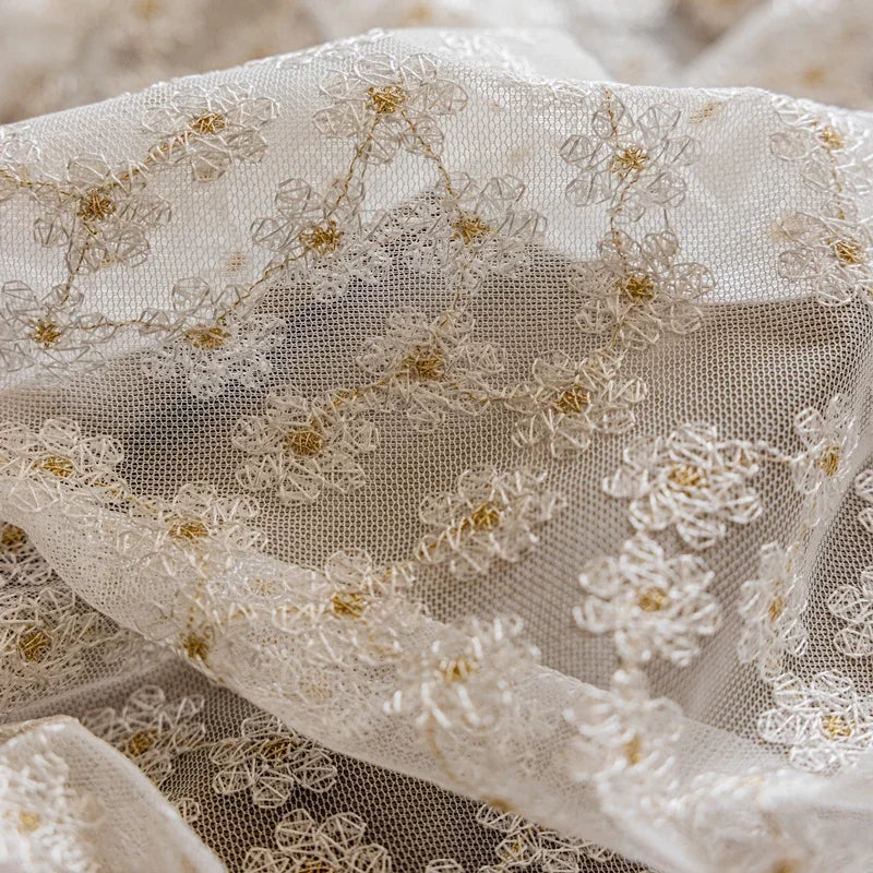 rideau blanc fleurs dorées moderne 100 polyester translucide ruban fixation