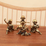statuettes miniatures moines dorées poses artisanales décorations maison