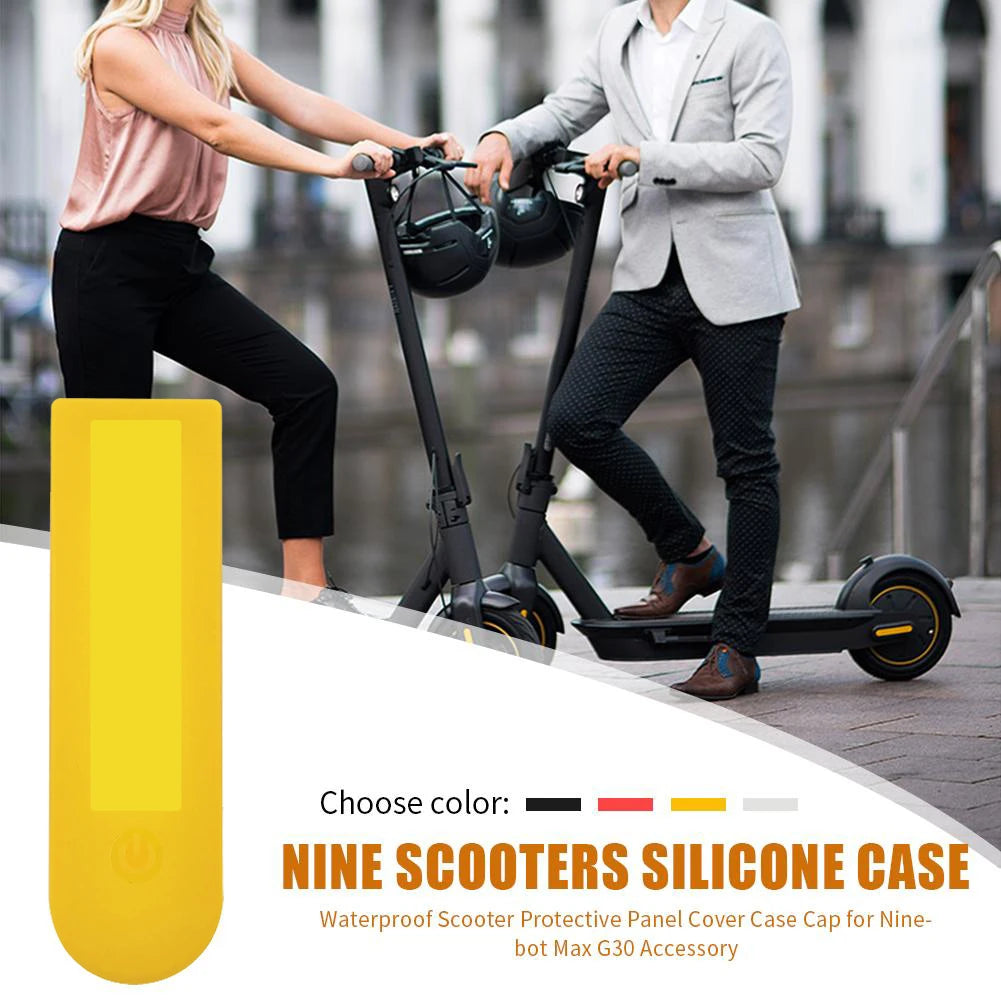 coque protection scooter silicone étanche clips noir blanc jaune rouge moderne fonctionnel