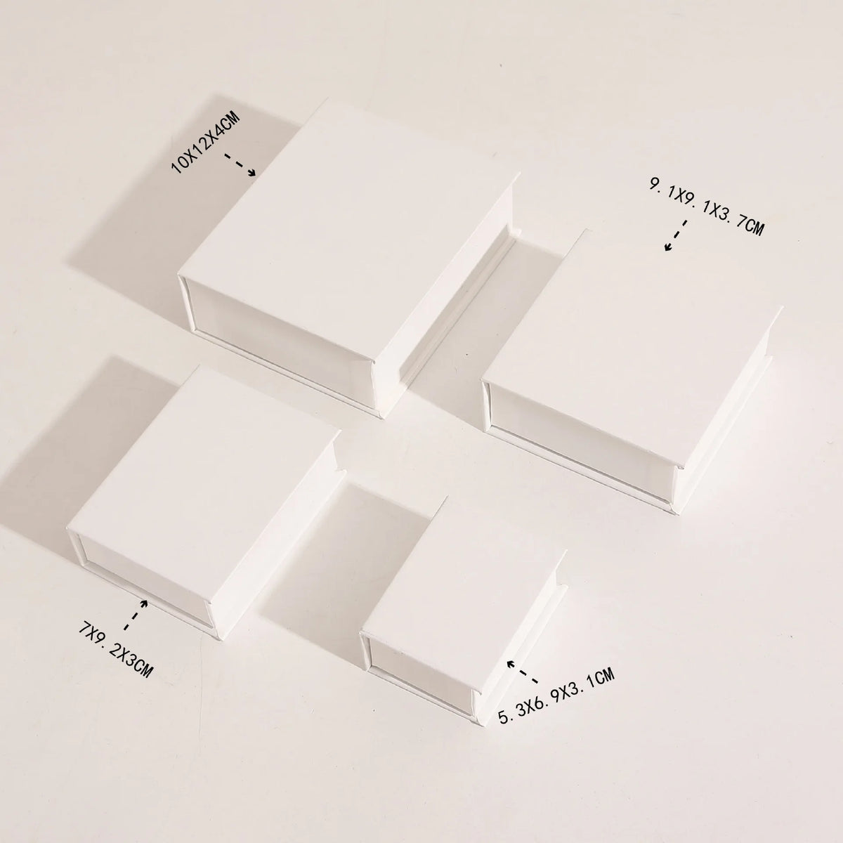 boîte bijoux carton luxe livre couvercle rabattable rangement colliers bagues