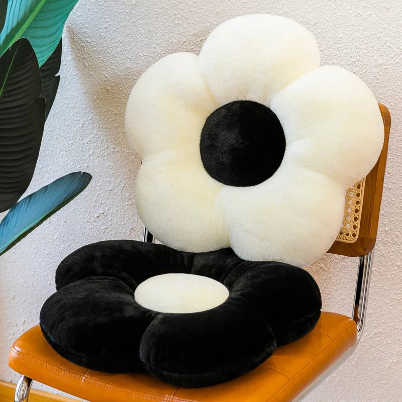coussin moderne fleurs stylisées velours blanc noir anti décubitus coton 35x35cm
