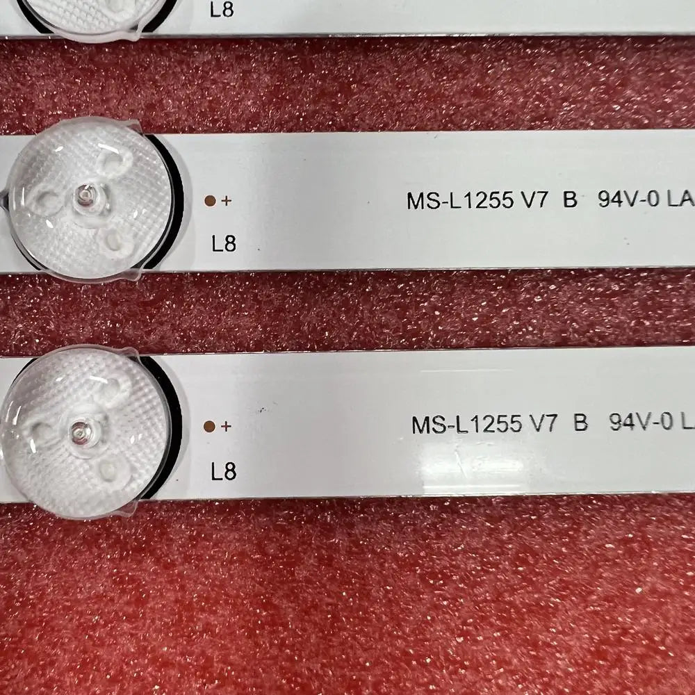 bande led blanche reutilisable controle bouton modernes blancs lisses opaques télévision éclairage